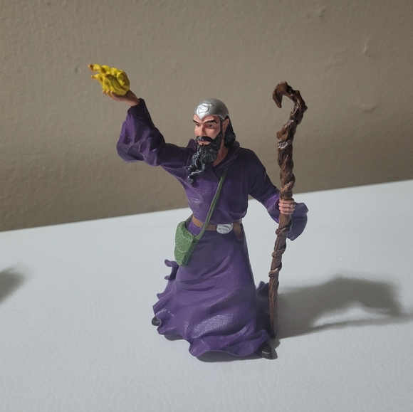 Safari Ltd Witch and Wizard Figurines - Picture 4 of 5